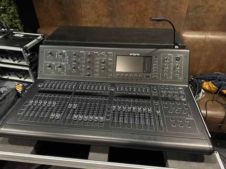 Midas M32 digitale mengtafel in case , Evt. met DL32, Muziek en Instrumenten, Mengpanelen, Zo goed als nieuw, 20 kanalen of meer