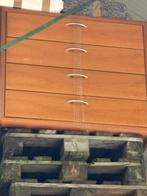 Laden kastjes, Ophalen, Gebruikt, 50 tot 100 cm, 3 of 4 laden