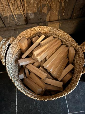 Houten blokken beschikbaar voor biedingen