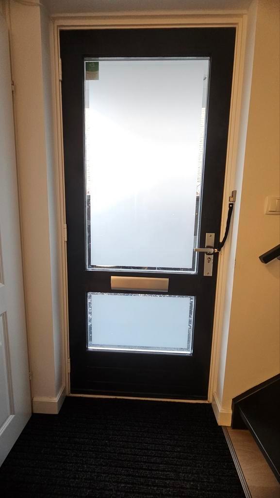 Hardhouten voordeur en hardhouten achterdeur., Doe-het-zelf en Verbouw, Deuren en Horren, Gebruikt, Buitendeur, 200 tot 215 cm