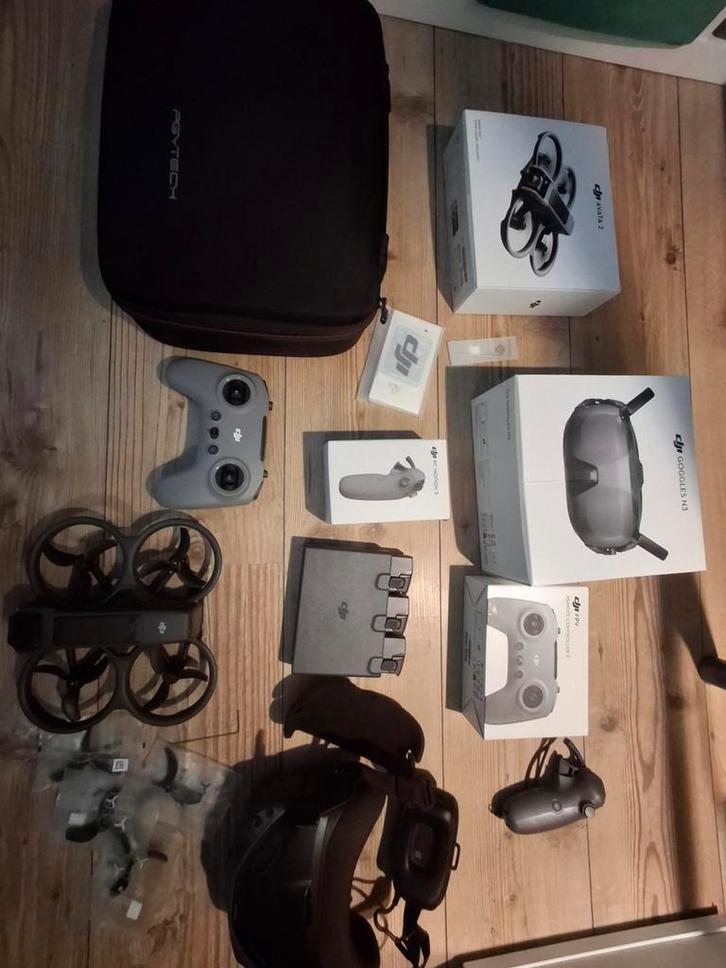 Dji avata 2 + 4x batterij + remote controller + motion +...., Audio, Tv en Foto, Drones, Zo goed als nieuw, Drone met camera, Ophalen of Verzenden