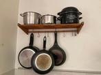 Twee vintage houten keukenrekjes pannenrekjes muurrekjes, Ophalen of Verzenden