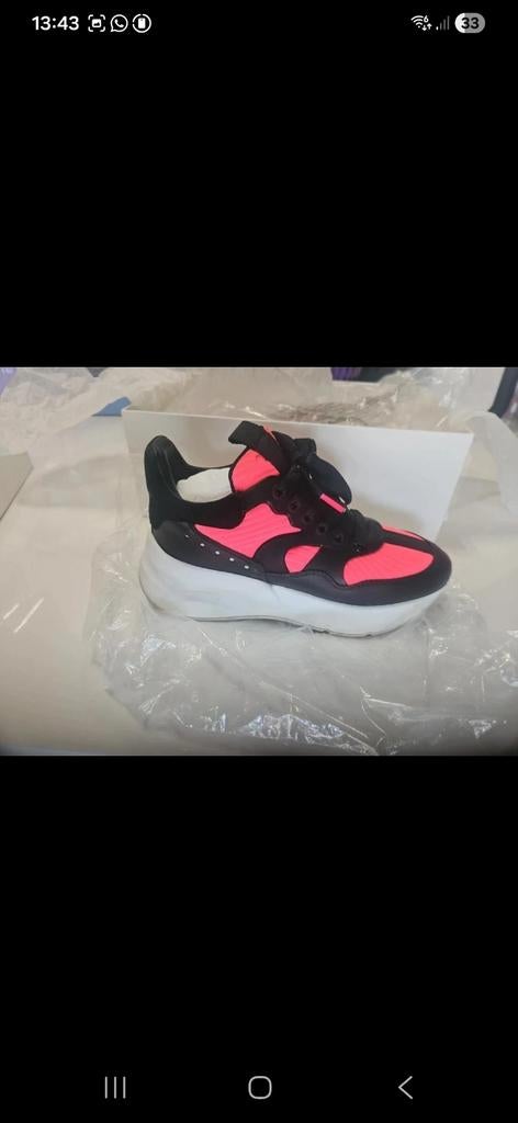 Alexander McQueen Sneakers Maat 37 Roze/Zwart, Ophalen of Verzenden, Roze, Alexander McQueen, Sneakers of Gympen