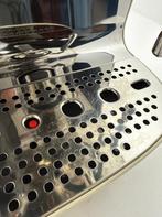 SMEG EGF03 Espressomachine Creme - Retourdeal, Witgoed en Apparatuur, Koffiezetapparaten, Info@mystore.nl, Verzenden, Espresso apparaat