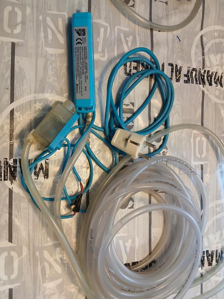 afvoerpomp setje voor split airco, Witgoed en Apparatuur, Airco's, Zo goed als nieuw, Wandairco, Minder dan 60 m³, 1 snelheid