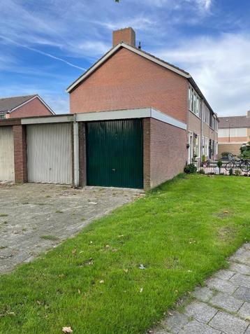 Te huur prima garagebox Volendam beschikbaar voor biedingen