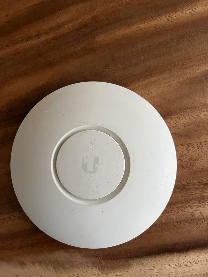 Unifi AC-Lite Access Point, Computers en Software, Accesspoints, Gebruikt, Ophalen of Verzenden
