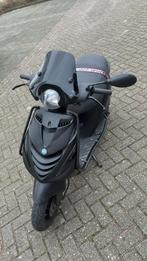 Piaggio zip 4T 2016 geel kenteken, Fietsen en Brommers, Ophalen, Zip, Zo goed als nieuw, Benzine