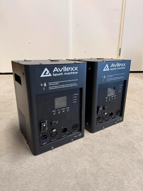 2x Avilexx Sparkus 1 in case - NIEUW IN DOOS sparkulars, Muziek en Instrumenten, Licht en Laser, Zo goed als nieuw, Ophalen of Verzenden
