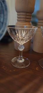 Kristallen glazen set, Ophalen