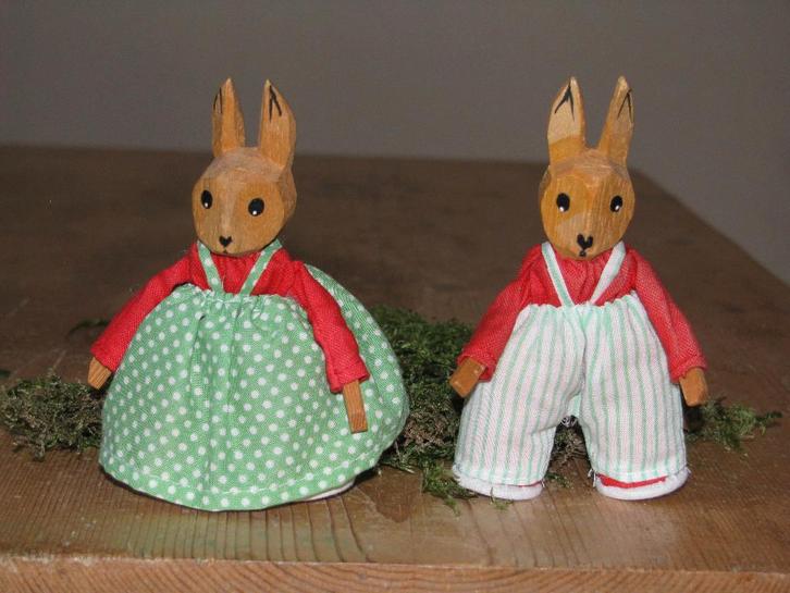 Oude Paasdecoratie 2 paashaasjes Lotte Sievert Hahn Paashaas, Diversen, Pasen, Zo goed als nieuw, Ophalen of Verzenden