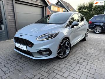Ford Fiesta 1.5 EcoBoost ST-3| Recaro| LED| B&O| Camera beschikbaar voor biedingen