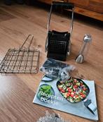 Frietsnijder, ei onttopper, tostirekje en kookboekje., Ophalen, Nieuw