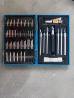 Complete scalpel/hobbymes set + 30+ mesjes in koffer, D, Ophalen of Verzenden, Zo goed als nieuw, D