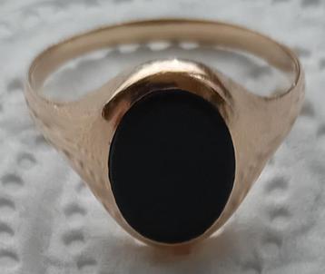 Gouden ring met zwarte ovale steen 18 krt 750 beschikbaar voor biedingen