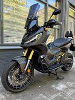 Honda X-ADV 750 2023 5xxxKM Termignoni NIEUWSTAAT, 750 cc, Meer dan 35 kW, Minimaal motorrijbewijs A2, 2 cilinders