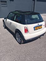Mini 1.6 16V Cooper 2006 pano dak/NW apk NW koppeling/, Auto's, Voorwielaandrijving, 4 stoelen, Handgeschakeld, 115 pk