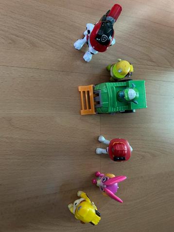 Paw patrol pups / auto beschikbaar voor biedingen