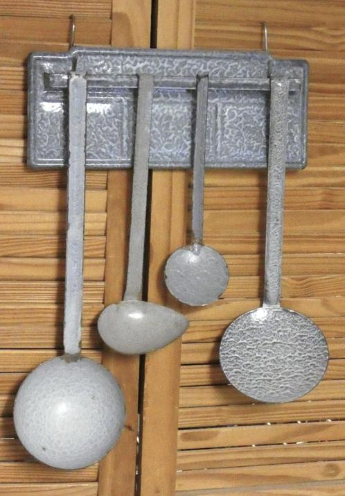 oud emaille Lepelrek met lepels/ grijsgewolkt emaille keuken, Antiek en Kunst, Antiek | Emaille, Ophalen of Verzenden