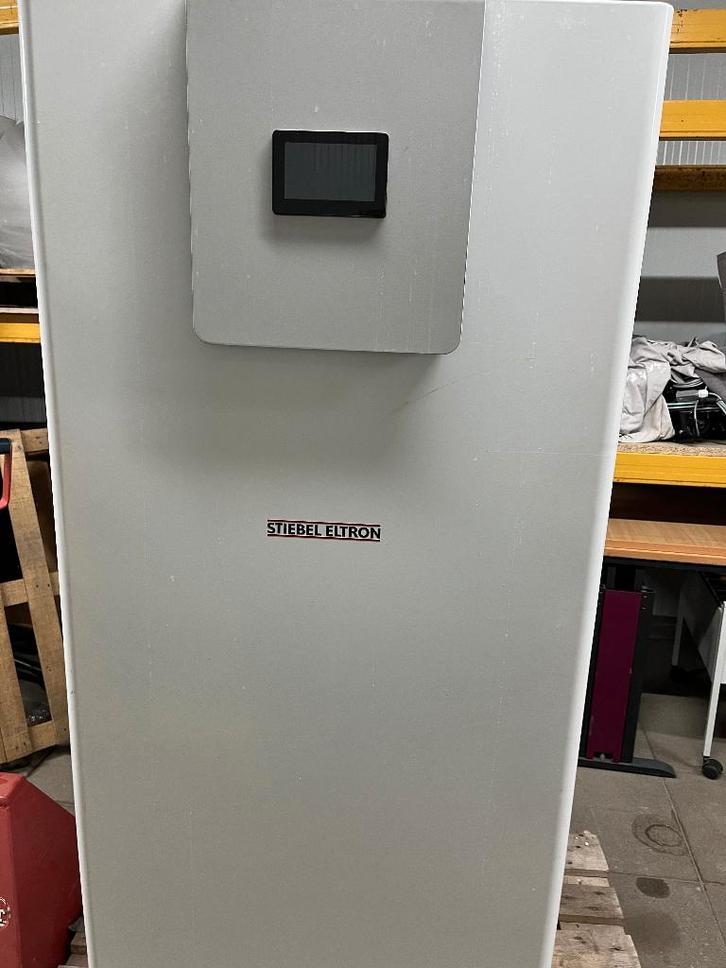 Warmte pomp stiebel eltron 44kW (defect), Doe-het-zelf en Verbouw, Verwarming en Radiatoren, Gebruikt, Overige typen, 800 watt of meer