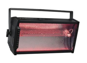 2x Showtec Titan Blaze Strobo Te Koop beschikbaar voor biedingen