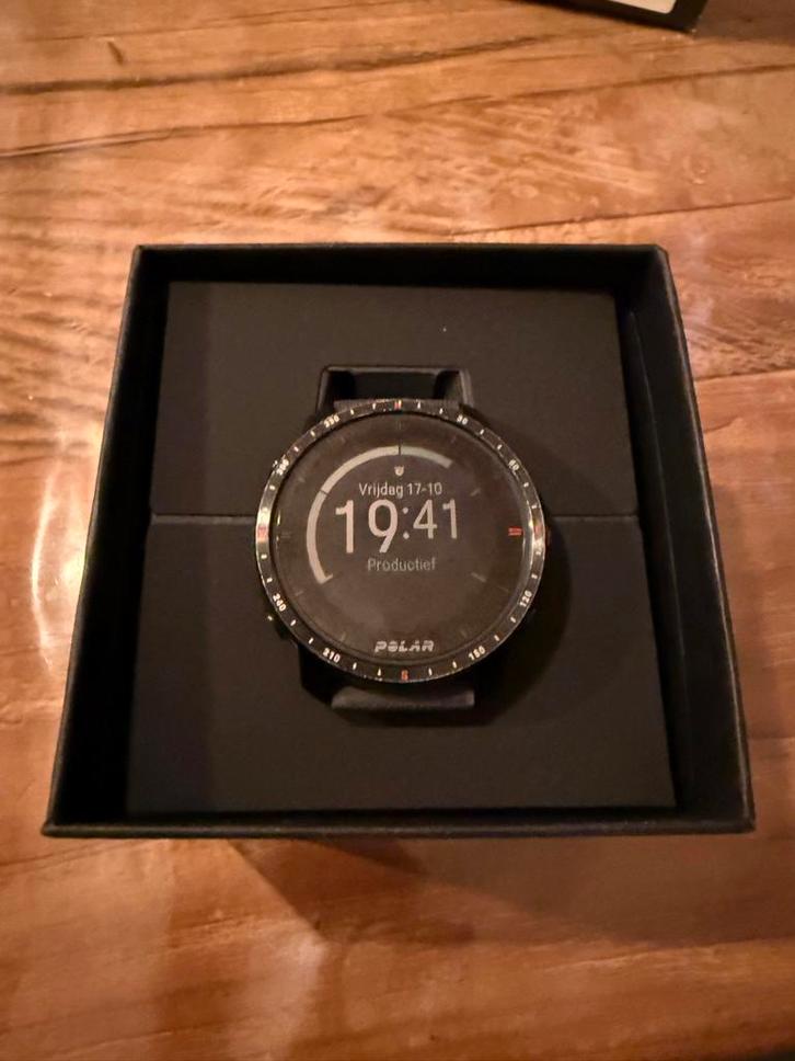 Polar Grit X Pro Sporthorloge met 2 laadsnoeren, Sieraden, Tassen en Uiterlijk, Sporthorloges, Gebruikt, Android, Zwart, Afstand