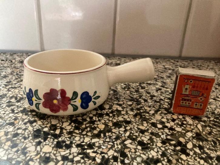 Boerenbont keramiek casserole steel kom klein wit kommetje, Huis en Inrichting, Keuken | Servies, Zo goed als nieuw, Kom(men)