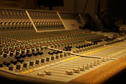 Verhuur Muziekstudio (Hoofddorp), Muziek en Instrumenten, Soundmodules, Zo goed als nieuw, Ophalen of Verzenden