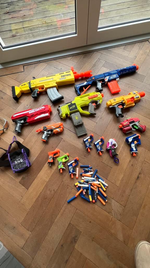 Collectie nerf guns, Kinderen en Baby's, Speelgoed | Buiten | Actiespeelgoed, Zo goed als nieuw, Ophalen of Verzenden