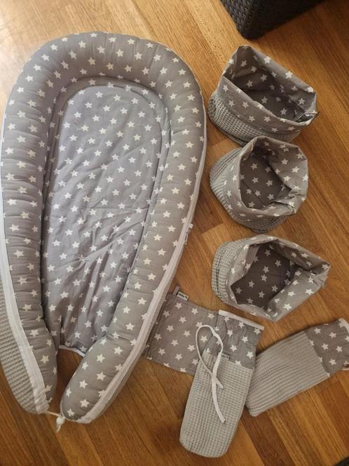 baby nestje en meer, Kinderen en Baby's, Kinderspulletjes, Zo goed als nieuw, Ophalen