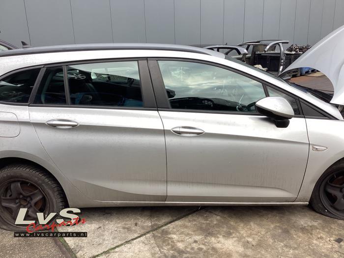 Portier 4Deurs rechts-voor van een Opel Astra (Z176), Auto-onderdelen, Carrosserie en Plaatwerk, Deur, Opel, Gebruikt, 3 maanden garantie