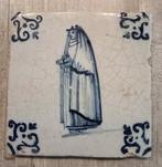 Mooie tegel vrouw met huik. 17e eeuw, Antiek en Kunst, Ophalen of Verzenden