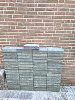 Gratis af te halen. 65 stuks, Ophalen, Gebruikt, Beton, Klinkers