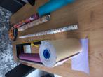 Toonbankrolhouder incl diverse rollen zeer stevig papier, Diversen, Cadeaupapier, Ophalen, Zo goed als nieuw