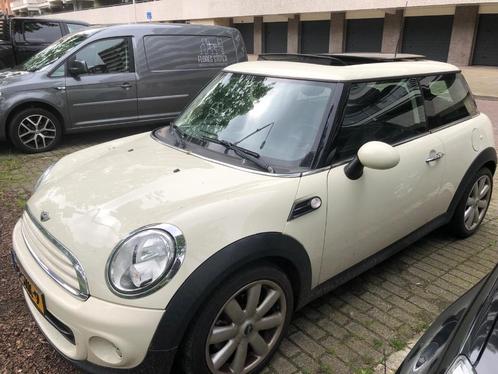 Mini (r56) 1.6 75pk 2012 Wit, Auto's, Mini, Particulier, One, Cruise Control, Elektrische ramen, Navigatiesysteem, Panoramadak