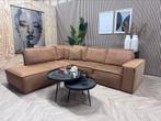 ZGAN Industriële Cognac Hoekbank - 262 x 237, Huis en Inrichting, Ophalen, 250 tot 300 cm, Industrieel cognac hoekbank warm interieur modern