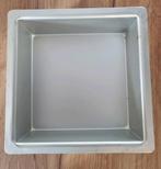 Vierkanten bakvorm 17,8 x 17,8 x 7,6 cm, Ophalen of Verzenden, Zo goed als nieuw, Taarten, Bakvorm
