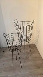 Manden op voet, Huis en Inrichting, Woonaccessoires | Schalen en Manden, Ophalen, Overige materialen, Mand, Rond