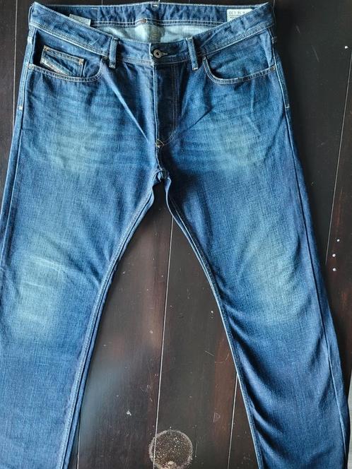 ZGAN CLASSIC DIESEL LARKEE REGULAR STRAIGHT JEANS SIZE 36/32, Kleding | Heren, Spijkerbroeken en Jeans, Zo goed als nieuw, W36 - W38 (confectie 52/54)