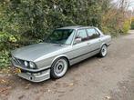 BMW 520i “Alpina” look, 1987, wordt belastingvrij., Auto's, Oldtimers, Zwart, 129 pk, Alcantara, Handgeschakeld
