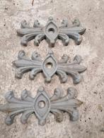 Gietijzeren ornamenten en/of muurankers., Antiek en Kunst, Curiosa en Brocante, Ophalen