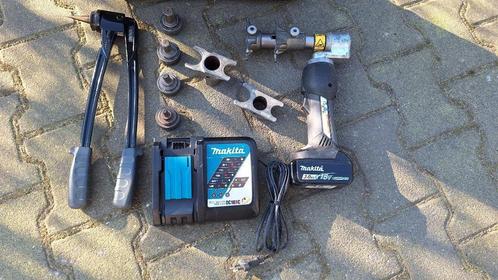 Rehau rautool a-light 2 accu pers tang persmachine., Auto diversen, Autogereedschap, Zo goed als nieuw, Ophalen of Verzenden