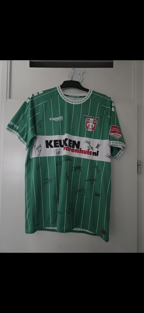Gesigneerd shirt FC Dordrecht van dit seizoen., Sport en Fitness, Voetbal, Zo goed als nieuw, Shirt, Ophalen