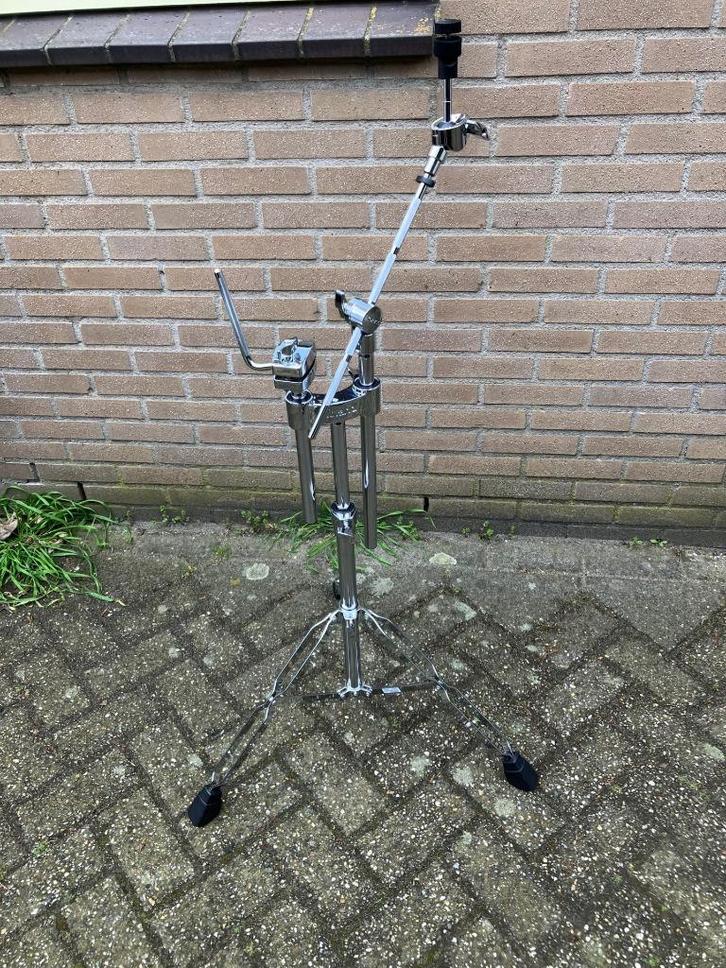 Roland DCS-30 cymbal / tom stand (DCS30 bekken), Muziek en Instrumenten, Instrumenten | Onderdelen, Zo goed als nieuw, Drums of Percussie