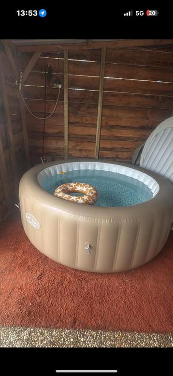 Jacuzzi beschikbaar voor biedingen