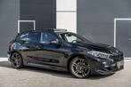 BMW 1-serie 118i M-Sport Sfeer|Cam|Adaptief|Pano|BOMVOL!, 136 pk, 1295 kg, Leder en Stof, Zwart