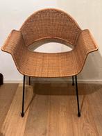 Vintage rotan stoel met metalen poten, Gebruikt, Bruin, Ophalen of Verzenden, Metaal