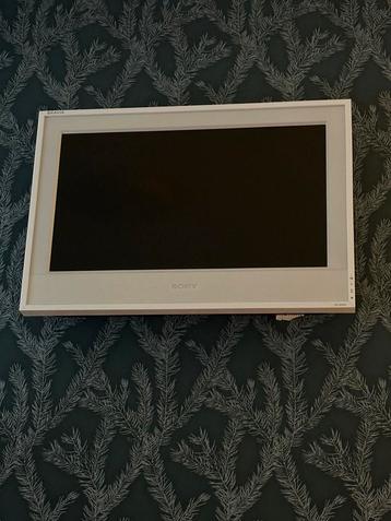 Sony Bravia LCD Digital colour tv (76cm, 30 inch) beschikbaar voor biedingen