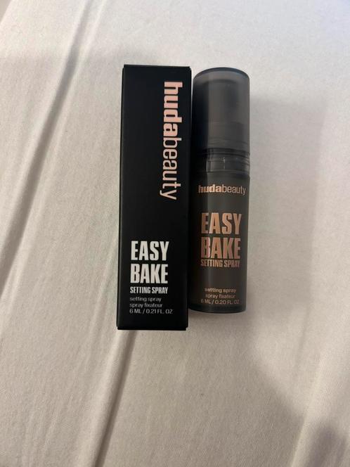 HUDABEAUTY EASY BAKE SETTING SPRAY MINI 16 hour wear, Sieraden, Tassen en Uiterlijk, Uiterlijk | Cosmetica en Make-up, Nieuw, Gehele gezicht