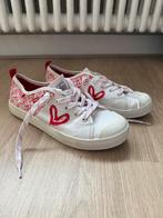 Witte gympen/ sneakers met rode en roze hartjes- Bobs, Wit, Ophalen of Verzenden, Sneakers of Gympen, Zo goed als nieuw